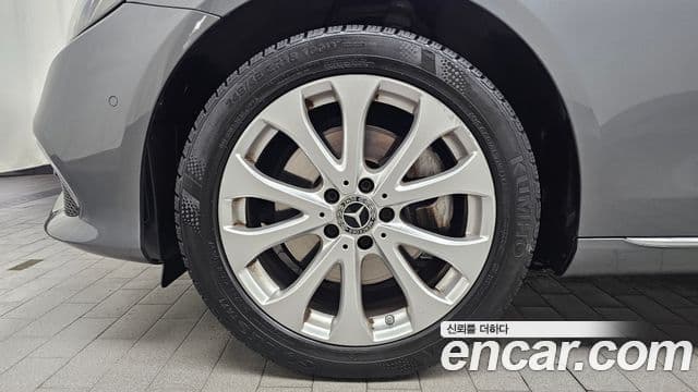 Clasa E E220d 4MATIC Exclusive