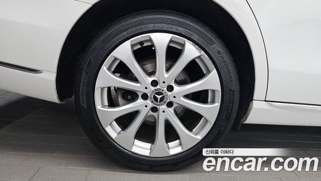 Clasa E E300 4MATIC Exclusive