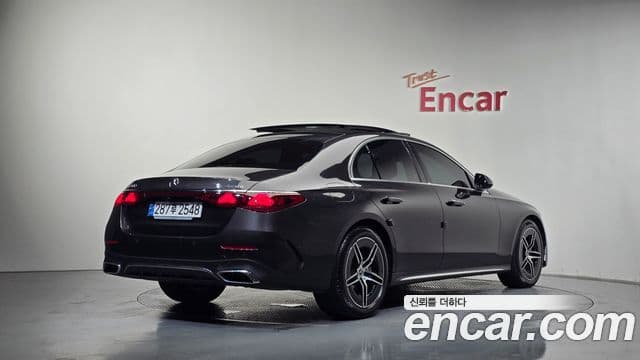 Clasa E E300 4MATIC AMG Line