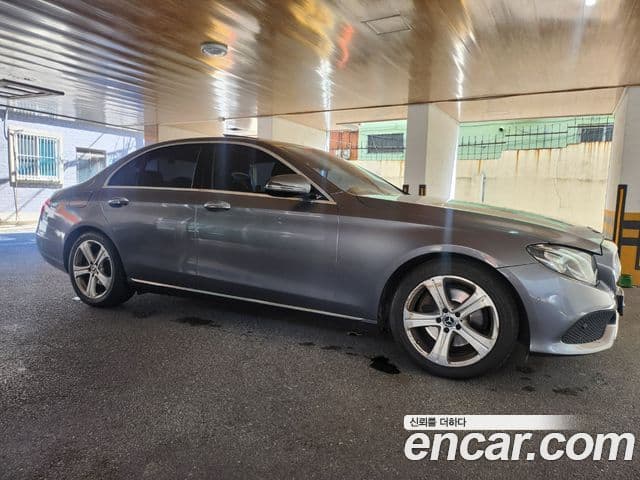 Clasa E E200 Avantgarde