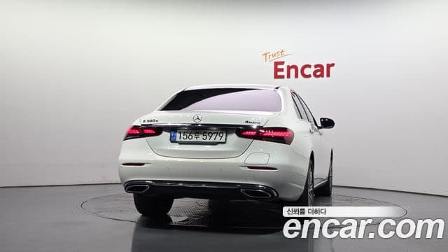 Clasa E E300e 4MATIC Exclusive