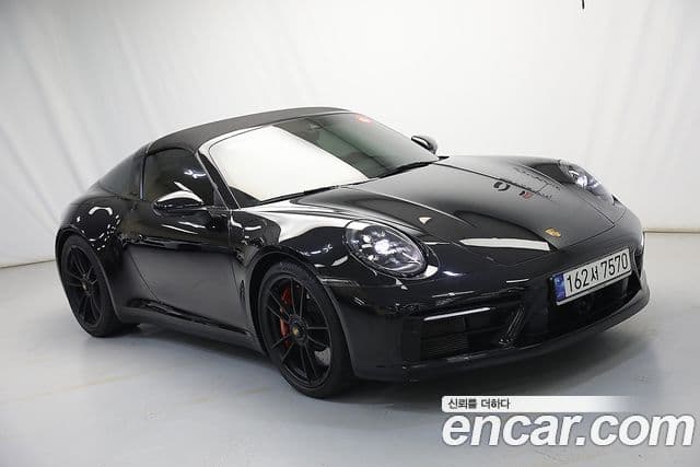 911 (992) 4 GTS