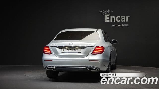 Clasa E E300e 4MATIC Exclusive
