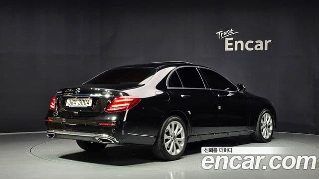 Clasa E E220d 4MATIC Exclusive