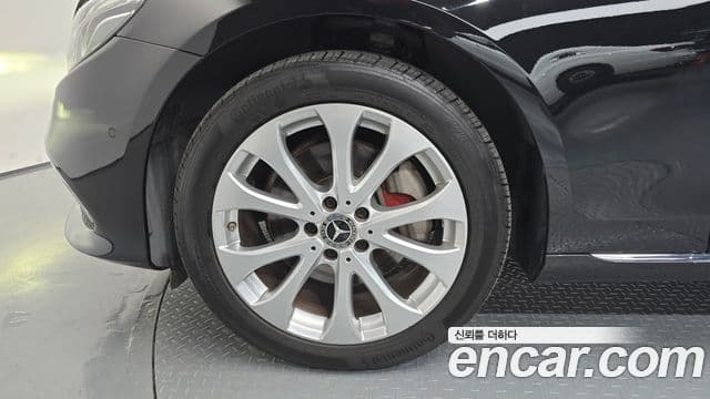 Clasa E E220d Exclusive