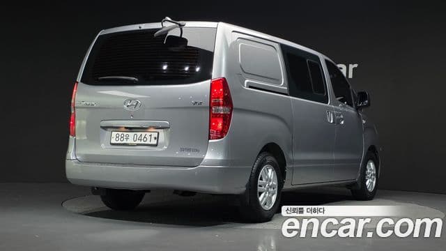 Grand Starex 5 locuri Van