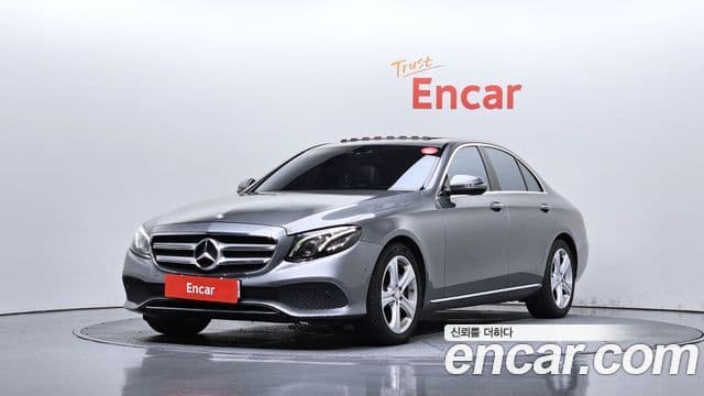 Clasa E E200 Avantgarde