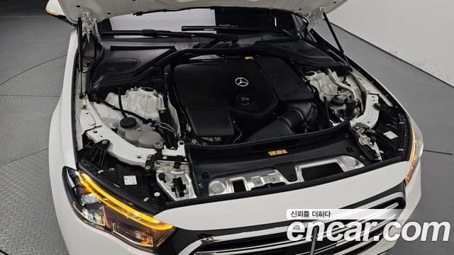 Clasa E E300 4MATIC Exclusive