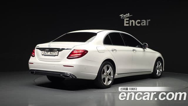 Clasa E E220d Avantgarde