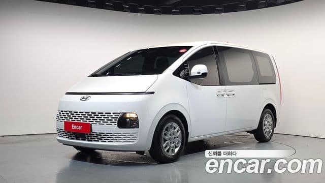 Staria Cargo 5 locuri