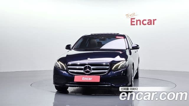 Clasa E E200 Avantgarde