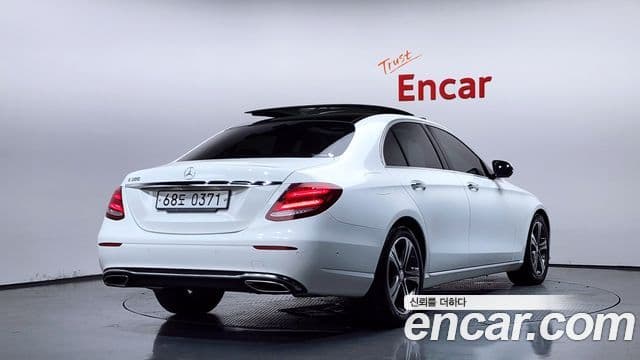 Clasa E E300 Avantgarde