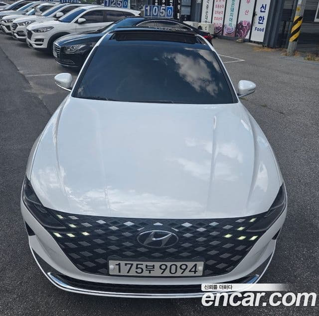 Grandeur 3.0 LPi (Rent-a-car)