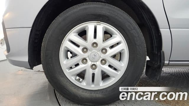 Grand Starex Van 3 locuri