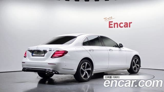Clasa E E220d Avantgarde