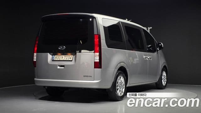 Staria L3.5 Cargo 5 locuri
