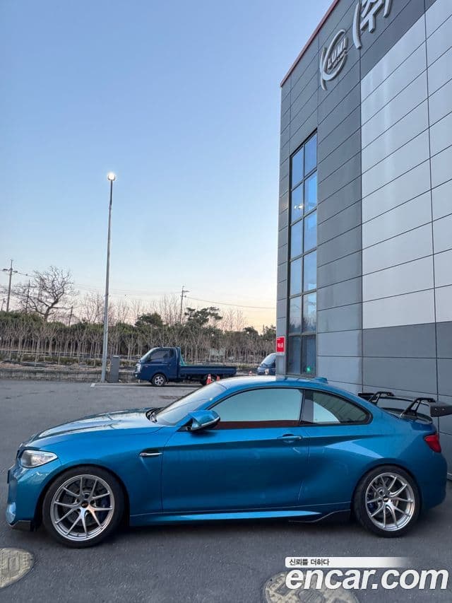 M2 M2 Coupé