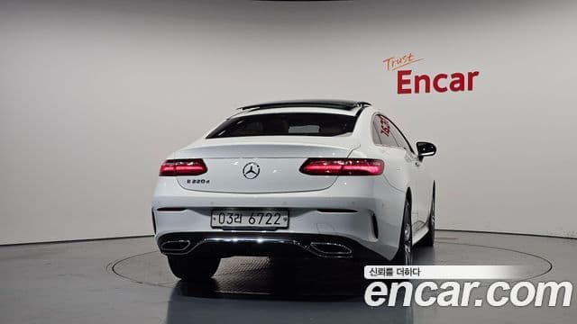 Clasa E E220d Coupé
