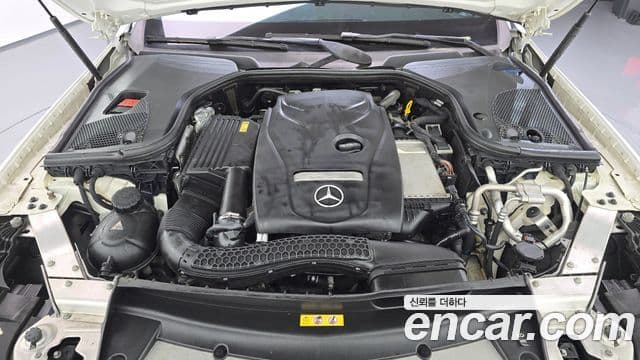 Clasa E E300 Avantgarde
