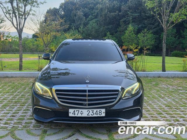 Clasa E E300 4MATIC Exclusive Standard