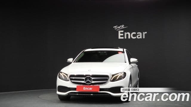 Clasa E E200 Avantgarde