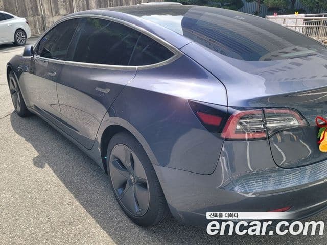3 Long Range AWD