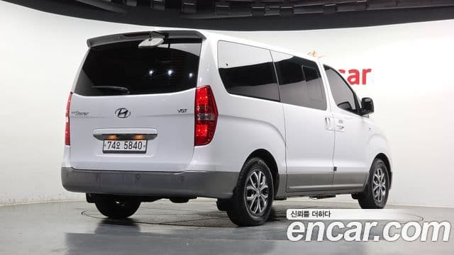 Grand Starex 12 locuri Wagon