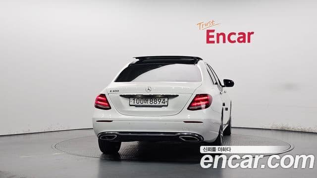 Clasa E E300 Avantgarde
