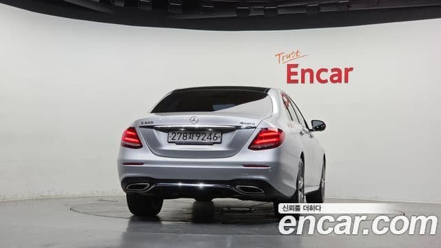 Clasa E E300 4MATIC AMG Line