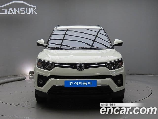 Very New Tivoli Benzină 1.5 2WD