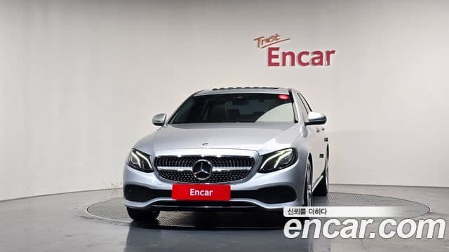 Clasa E E200 Avantgarde