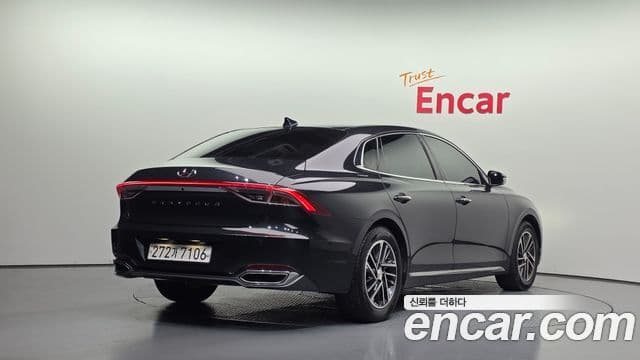 Grandeur 3.0 LPi (Rent-a-car)