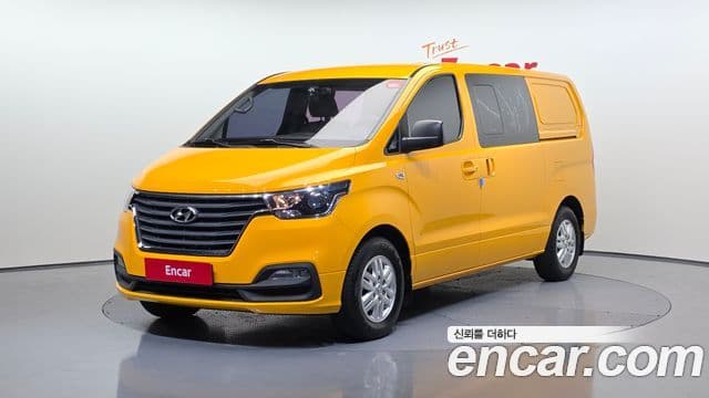 Grand Starex Van 5 locuri