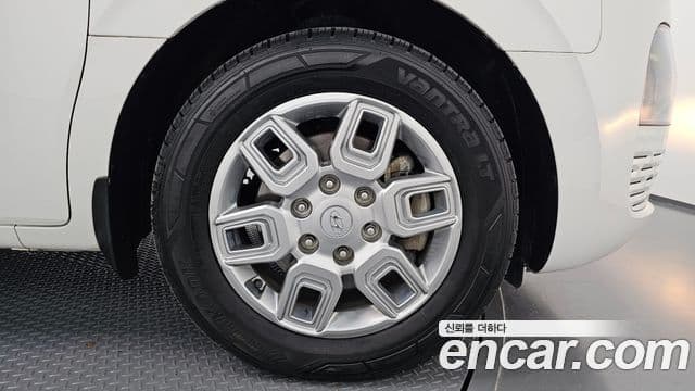 Staria Tourer 9 locuri