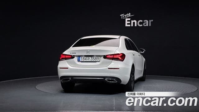 Clasa A A220 Sedan