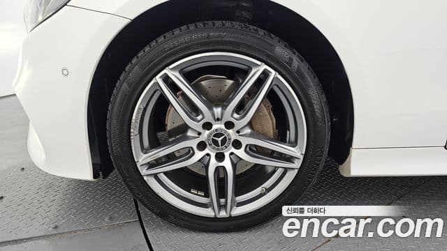 Clasa E E220d Coupé