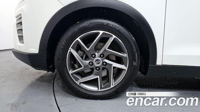 Very New Tivoli Benzină 1.5 2WD