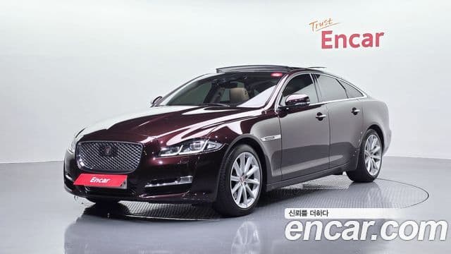 All New XJ 3.0D Premium Luxury SWB