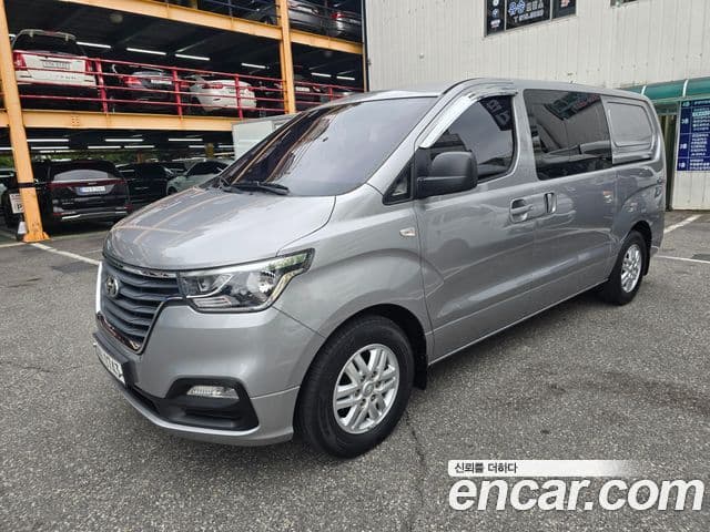 Grand Starex Van 5 locuri