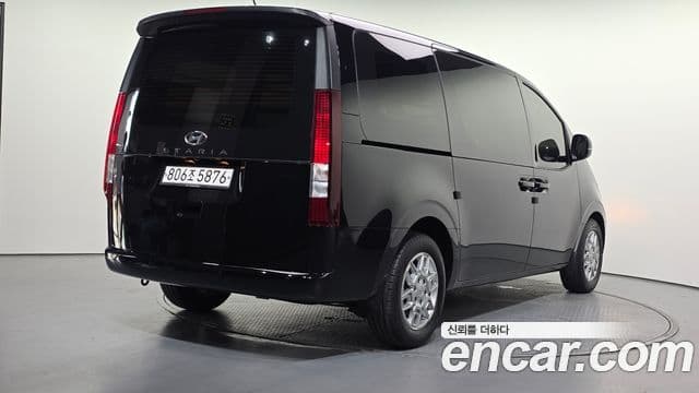 Staria Cargo 3 locuri