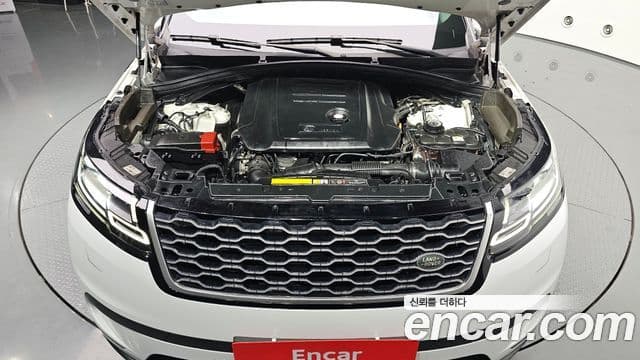 Range Rover Velar 2.0 D240 SE
