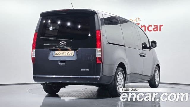 Staria Cargo 5 locuri