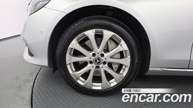 Clasa E E300 4MATIC Exclusive