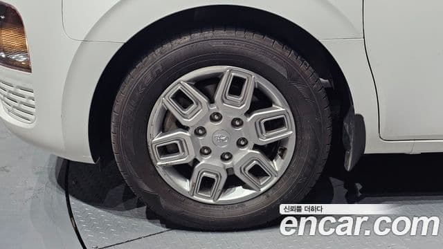 Staria Tourer 11 locuri