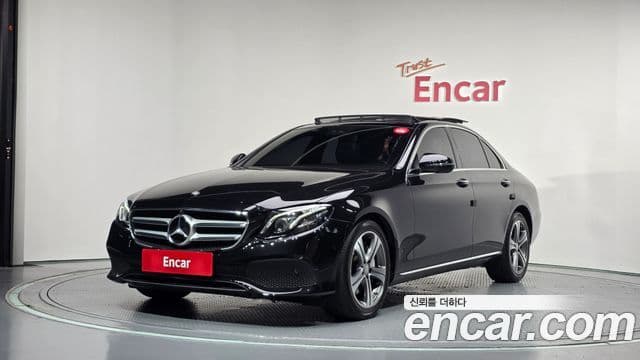 Clasa E E300 4MATIC Avantgarde