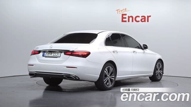 Clasa E E250 Avantgarde