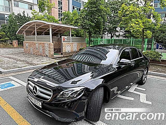 Clasa E E300 Avantgarde