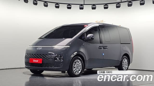 Staria L3.5 Cargo 5 locuri