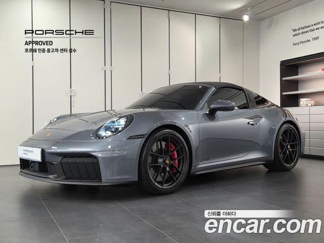 911 (992) 4 GTS
