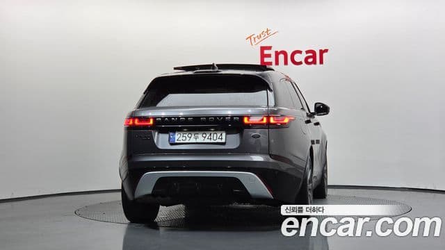 Range Rover Velar 2.0 D240 R-Dynamic SE